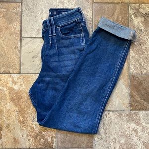 Hollister denim high rise medium wash mom jeans
